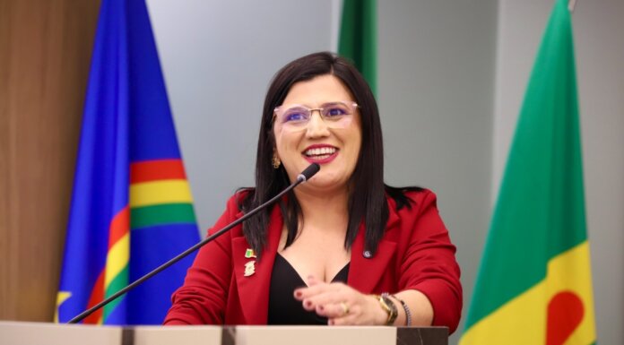 Vereadora Rosarinha Coelho garante aprovação de projeto que cria Camarote da Acessibilidade em Petrolina