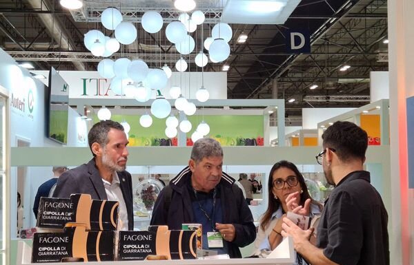 Casa Nova ganha destaque internacional com a participação do Prefeito Anisio Viana na Fruit Attraction Madri