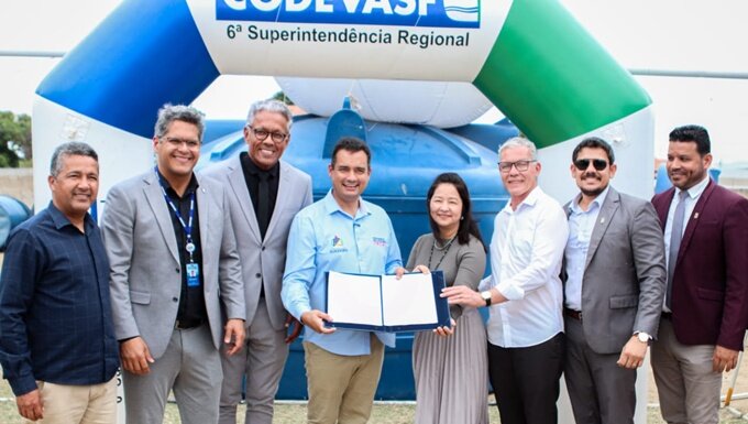 Prefeitura de Juazeiro recebe caixas d’água, kits de corte e costura e doação de terreno da Codevasf para fortalecer comunidades rurais, economia criativa e educação