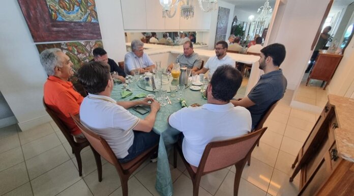 Guilherme Coelho articula encontro com oposição de Petrolina para alinhar futuro político