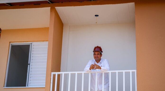 Prefeito de Juazeiro anuncia inscrições e faz vistoria nas obras do residencial do Programa Minha Casa, Minha Vida