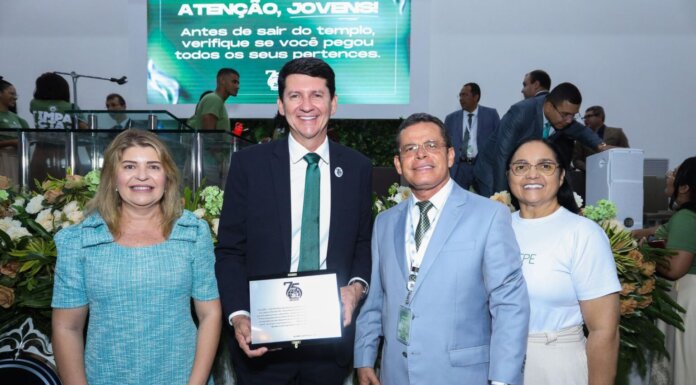 Simão Durando é homenageado nos 75 anos da Assembleia de Deus em Petrolina
