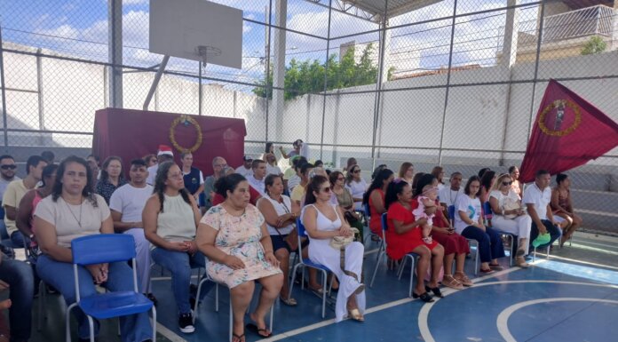 APAE de Juazeiro encerra ano letivo com confraternização e renovação de compromisso