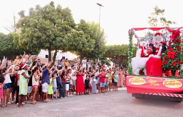 Caravana de Natal leva magia e alegria a bairros de Juazeiro
