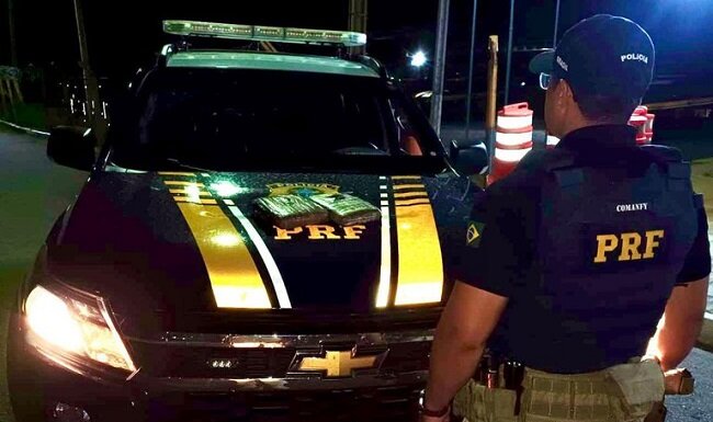 Passageira de ônibus é detida com 2 Kg de “supermaconha” em Serra Talhada