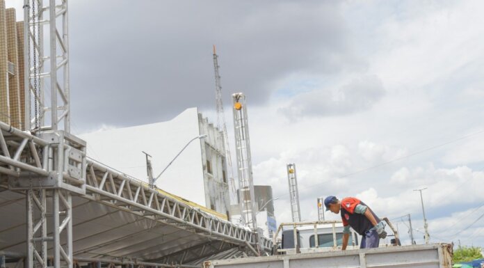 Estrutura do Carnaval de Juazeiro 2026 avança e cidade já vive clima de folia