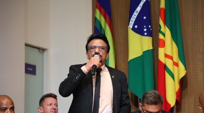 Presidente da Câmara, Ozório Siqueira, comemora atendimento de indicação para iluminação da entrada do Projeto N4