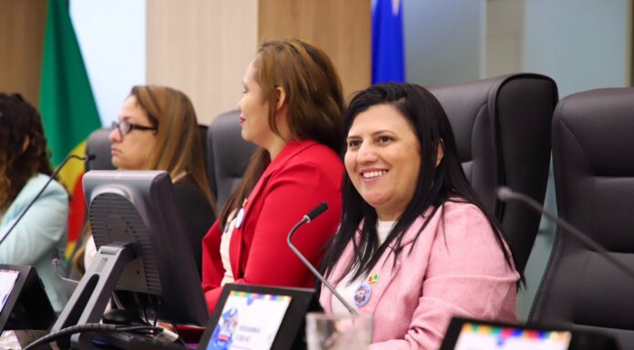 Volta às aulas: Lei de Rosarinha Coelho consolida política de combate à violência contra a mulher nas escolas de Petrolina