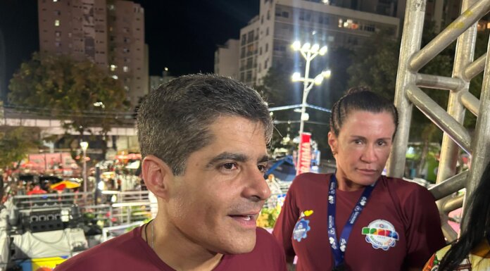 “Estou trabalhando para conquistar uma vitória bonita e histórica, diz ACM Neto na abertura do Carnaval”