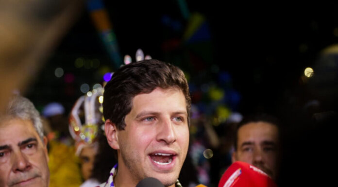 João Campos confirma presença de Lula no Galo da Madrugada neste sábado