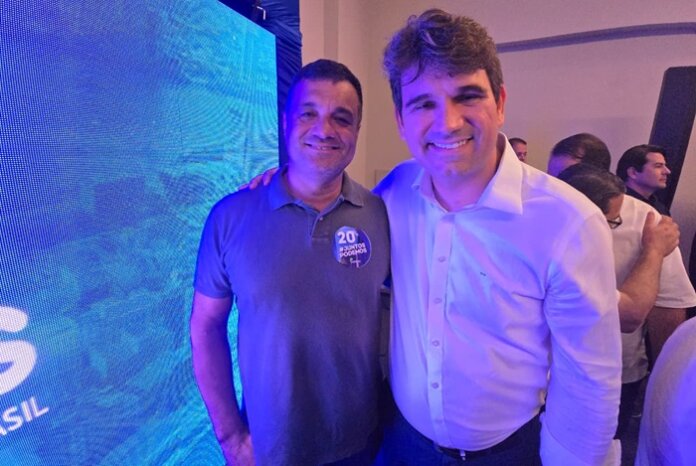 Da esquerda para a direita: Doutor Marcos Ortopedista e o presidente estadual do Podemos, Marcelo Goveia.