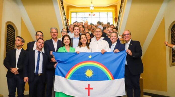 Raquel Lyra e Waldez Góes autorizam novos trechos da Adutora do Agreste e entregam 43 dessalinizadores