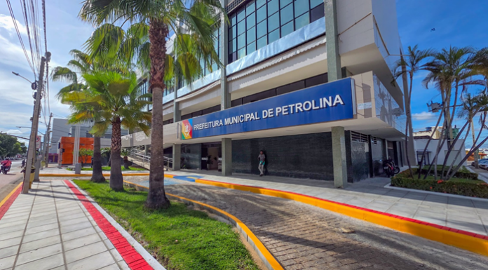 Prefeitura de Petrolina garante pagamento dos servidores nesta quinta-feira, véspera de feriado do Dia do Trabalhador