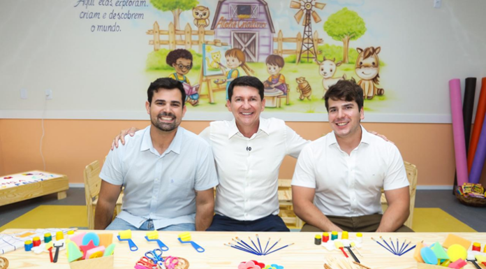 Simão Durando e Antonio Coelho entregam creche de alto padrão para atender 200 crianças da região irrigada de Petrolina