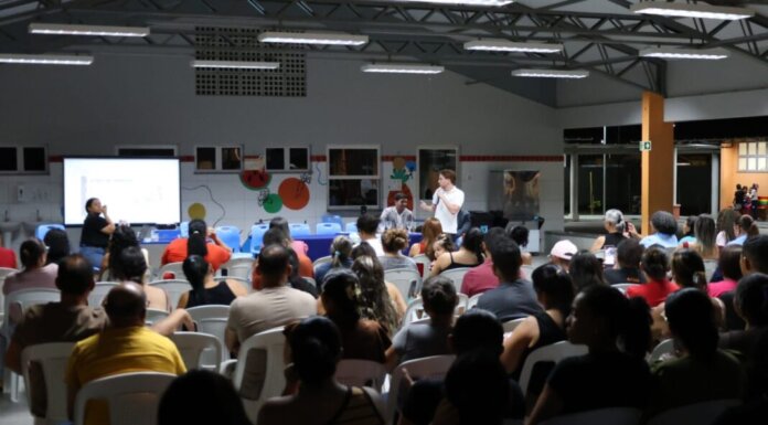 Prefeitura leva orientação jurídica e noções sobre direito do consumidor para escola municipal