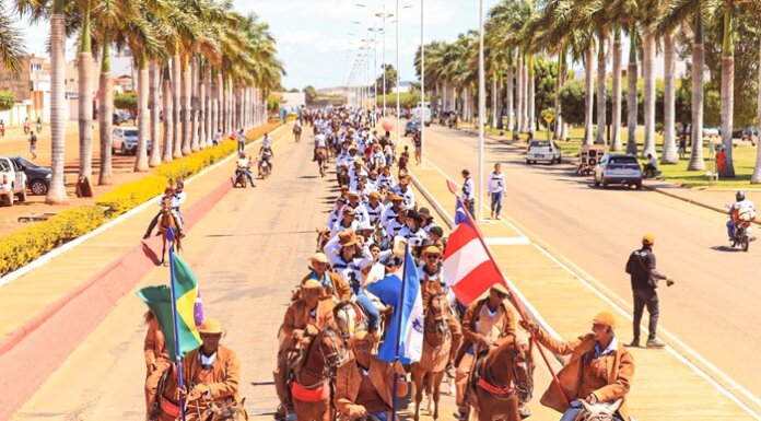 Sento-Sé celebra tradição e força do vaqueiro na 3ª Grande Cavalgada