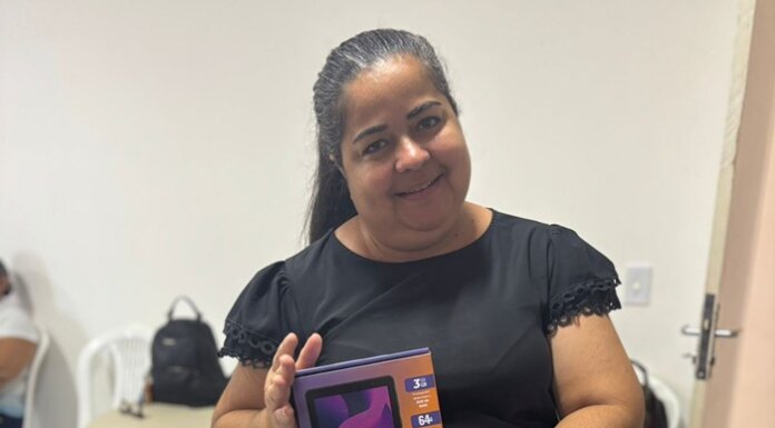 Gestão Catharina Garziera entrega tablets a agentes de saúde e moderniza atendimento em Lagoa Grande
