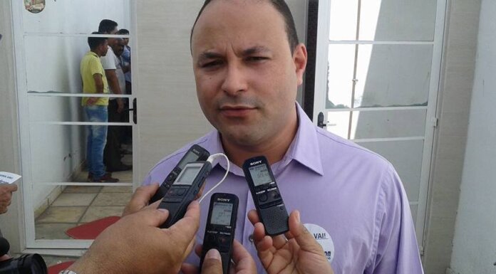 Dr Anderson Aquino se destaca como o único Pré-candidato a deputado estadual de Ouricuri