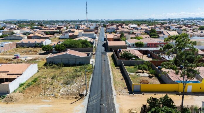 Avenida Saul Rosa avança com pavimentação do Projua e transforma realidade de moradores dos bairros Palmares, Quidé e Pedra do Lorde