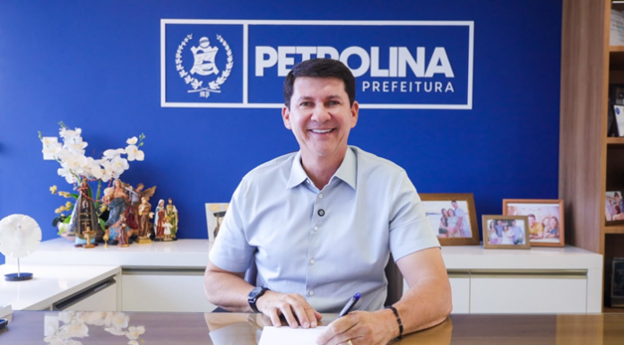 Prefeito Simão Durando homologa maior concurso da história de Petrolina