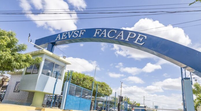 Facape abre seleção para professores de Psicologia, Direito e Administração com salários de até R$ 4,8 mil
