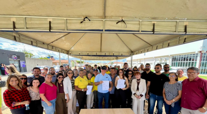 Lagoa Grande: Catharina Garziera assina ordem de serviço de quase R$ 1,4 milhão para urbanização de canteiros em avenidas do Morada Nova, Vasco e Cristo Rei