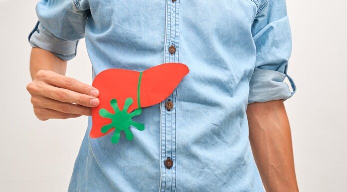 Hepatite pode avançar 30 anos sem dar sintomas e o exame que detecta a doença é gratuito e leva minutos