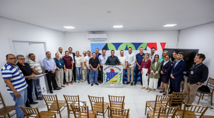 Prefeito Andrei apresenta projeto de cidade inteligente que vai ampliar e modernizar a iluminação pública e impulsionar a transformação digital de Juazeiro