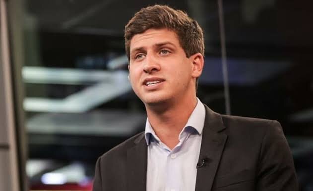 Campanha de João Campos deverá ser sob a sombra de Eduardo Campos e Miguel Arraes
