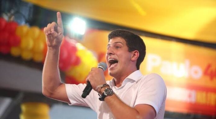 João Campos esperava apoio de Miguel Coelho, mas ex-prefeito reafirma aliança com Raquel Lyra