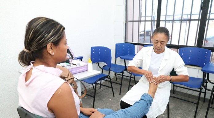 CEAM nas Comunidades leva cuidado, informação e acolhimento para mulheres de Petrolina