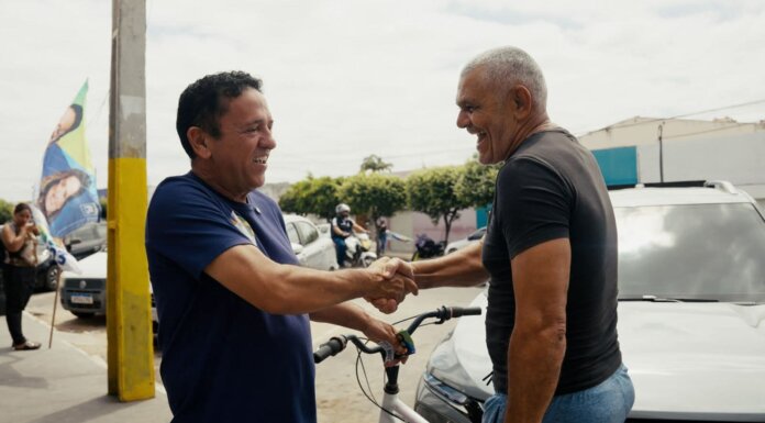 Carlos Britto intensifica agenda de visitas e apresenta propostas em Petrolina