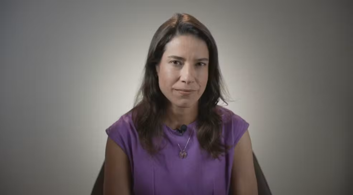 Coluna do Blog: Bater em Raquel é uma coisa. Mexer com o luto é atravessar a linha vermelha