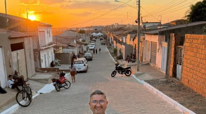 Prefeito George Duarte inaugura pavimentação da Rua 11, no bairro José Lustosa