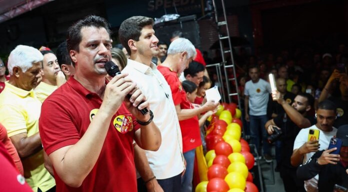 Em Correntes, João Campos defende reeleição de Lucas Ramos e destaca parceria com o prefeito Edmilson da Bahia