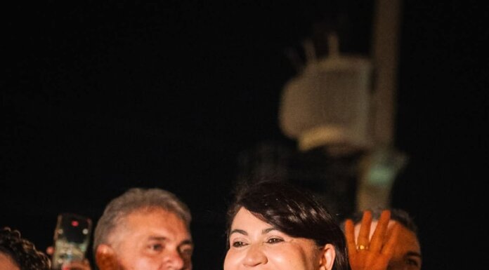 Eliane Soares realiza grande carreata e movimenta as ruas de Petrolina