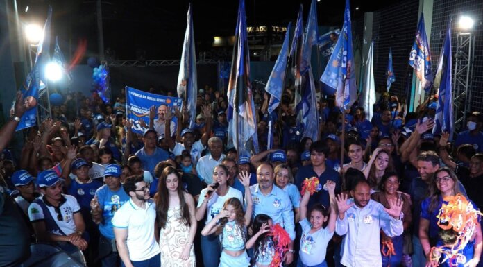 Com grande apoio popular, candidato a Deputado Estadual Doutor Anderson Aquino e Deputada Federal Iza Arruda inauguram comitê em Ouricuri